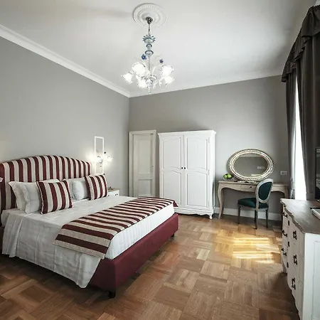 בית הארחה Babuino Grand Luxury רומא