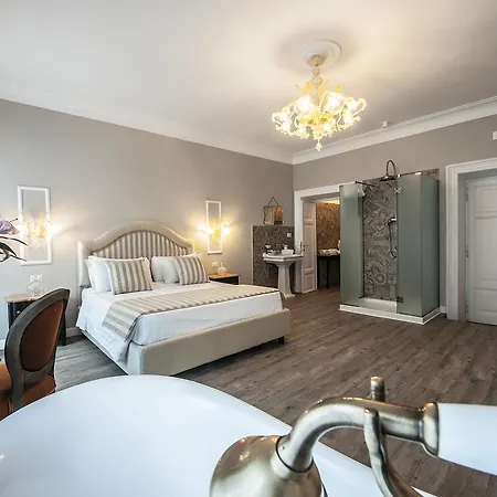 Babuino Grand Luxury Pensión 3*