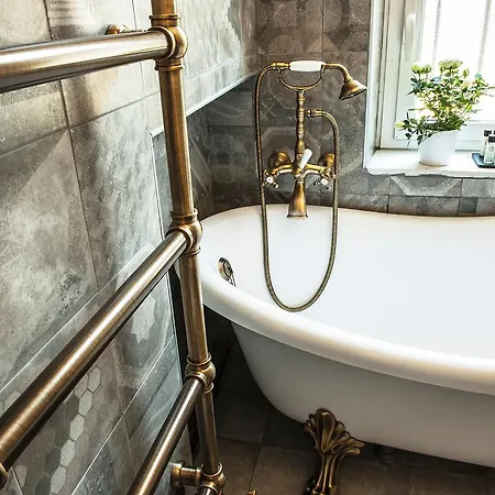 Babuino Grand Luxury בית הארחה 3*